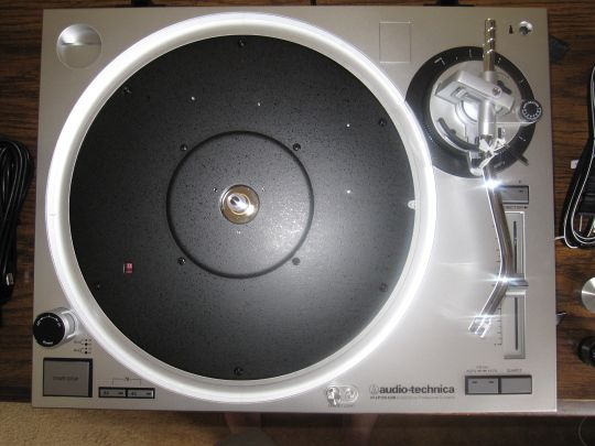 Photo shows the Audio-Technica AT-LP120-USB from above and unassembled.